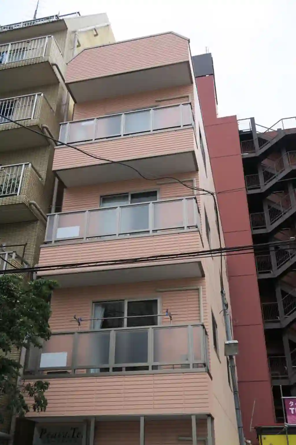 ピークドテン 外観