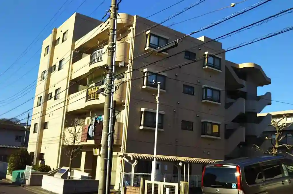 カスタムA棟 外観