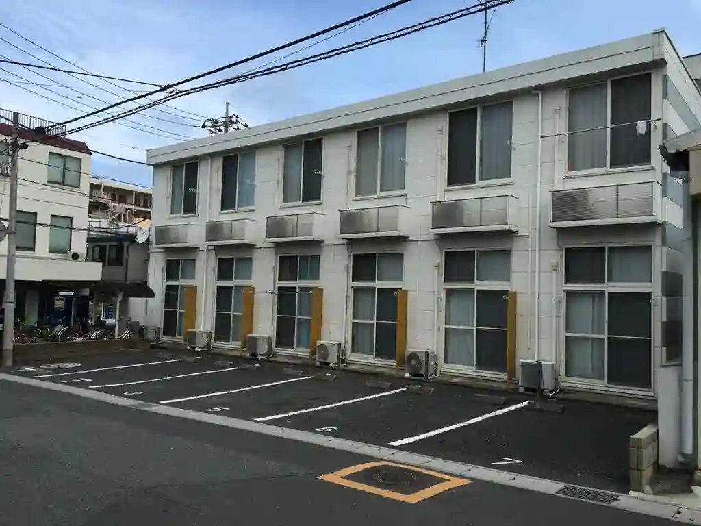 レオパレスクレスト 外観