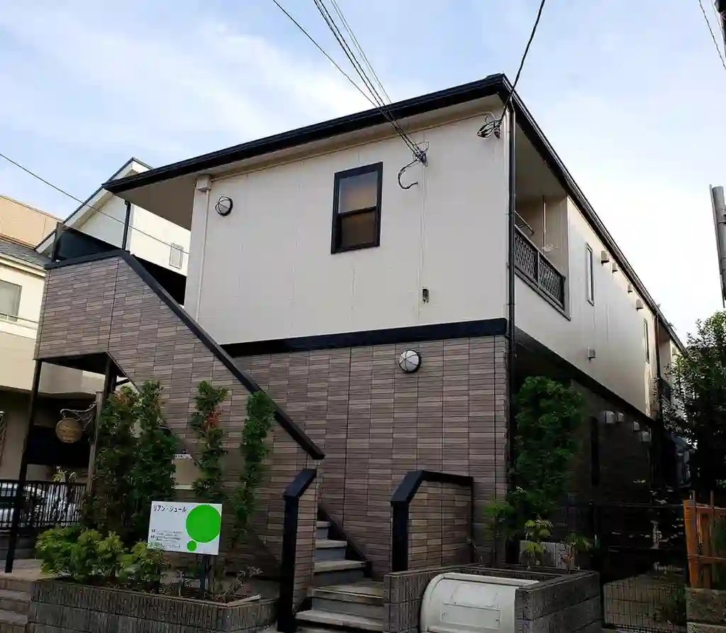 リアン・ジュール 外観