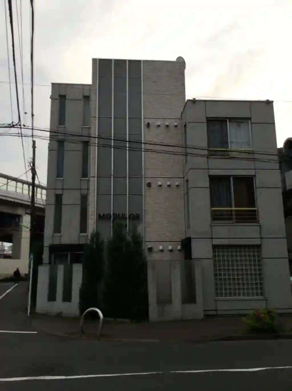 MODULOR用賀 外観