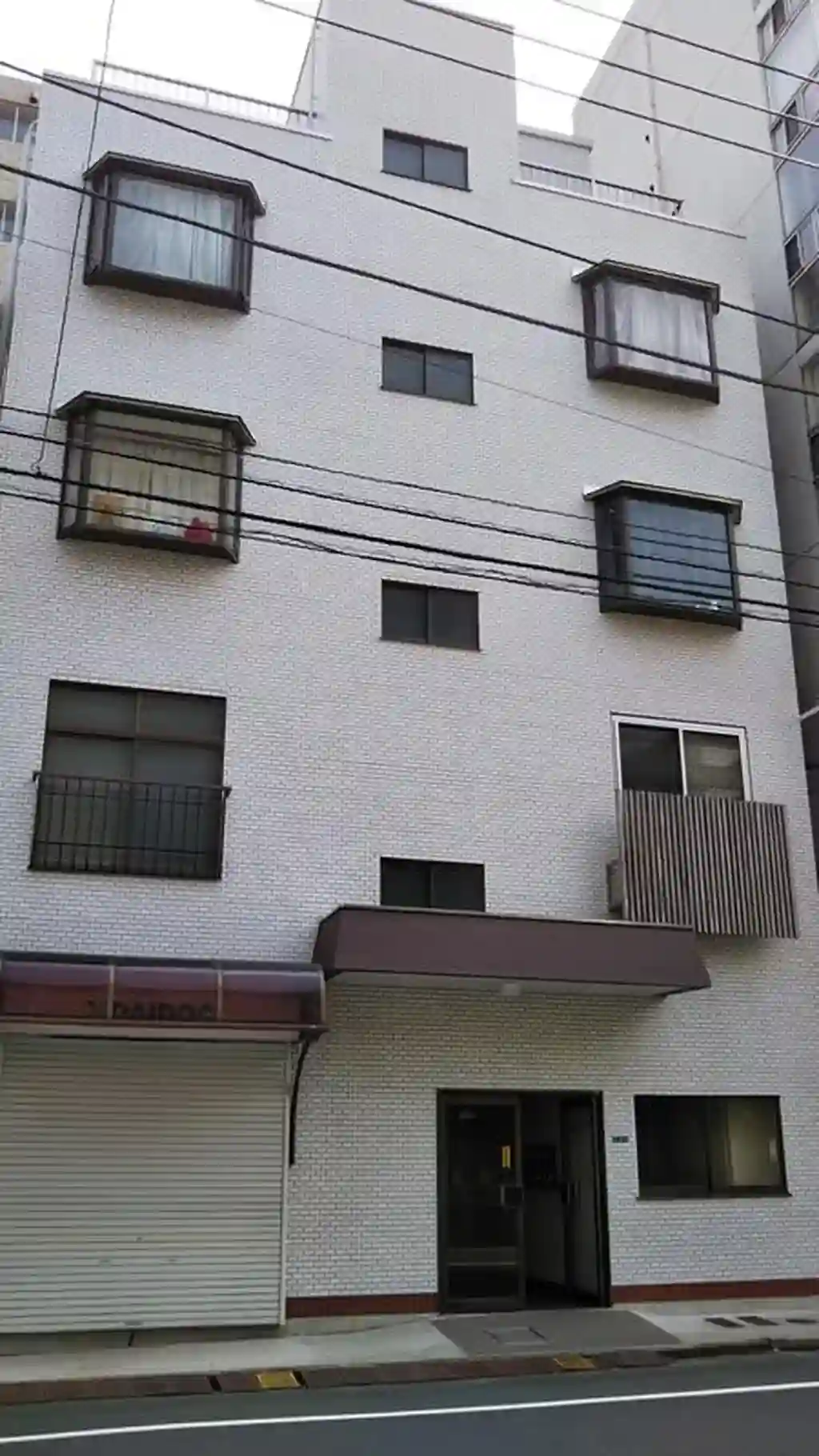 間中ビル 外観