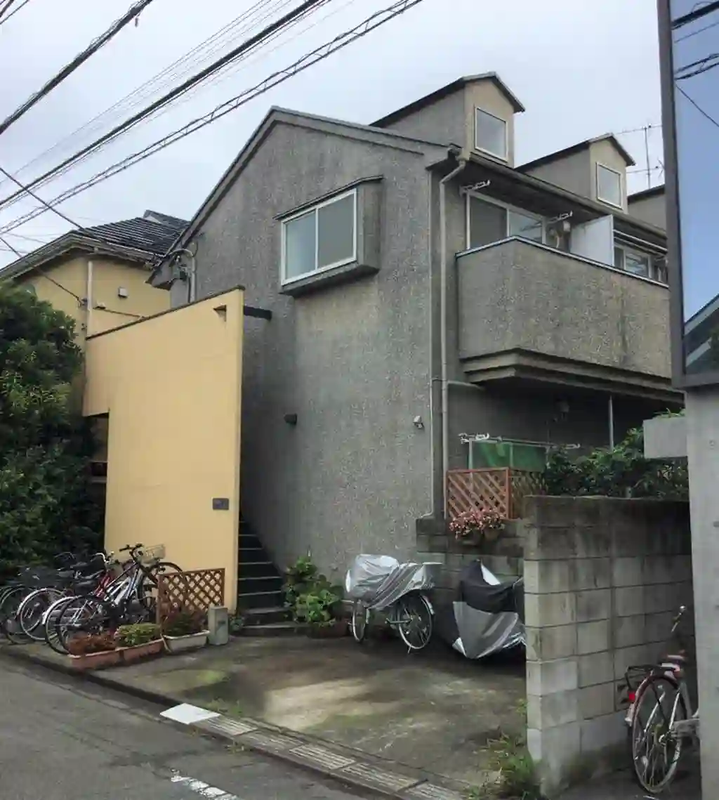 シャトルガーデン 外観