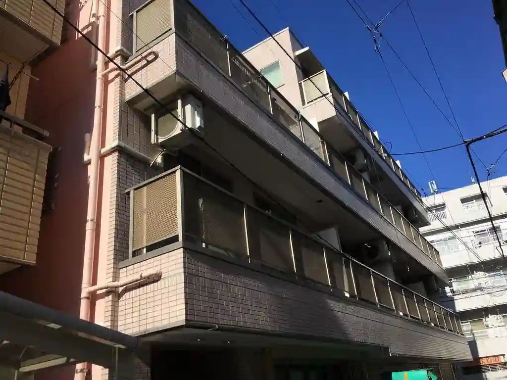 エクセルハナブサ 外観