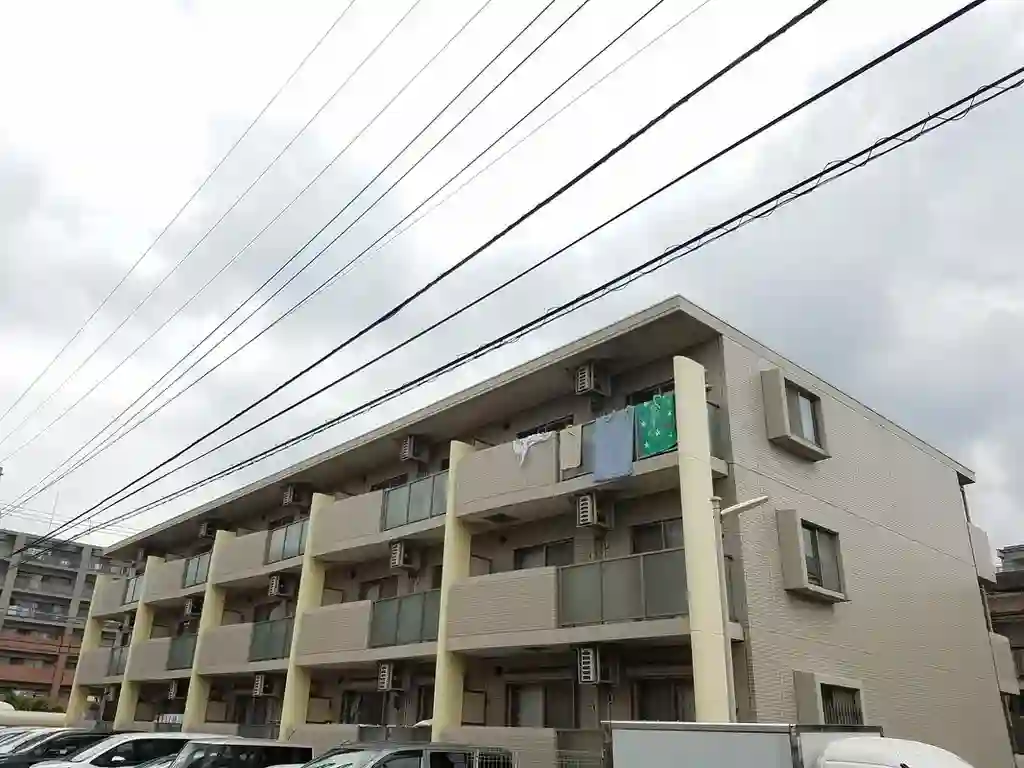 クレシア・E 外観
