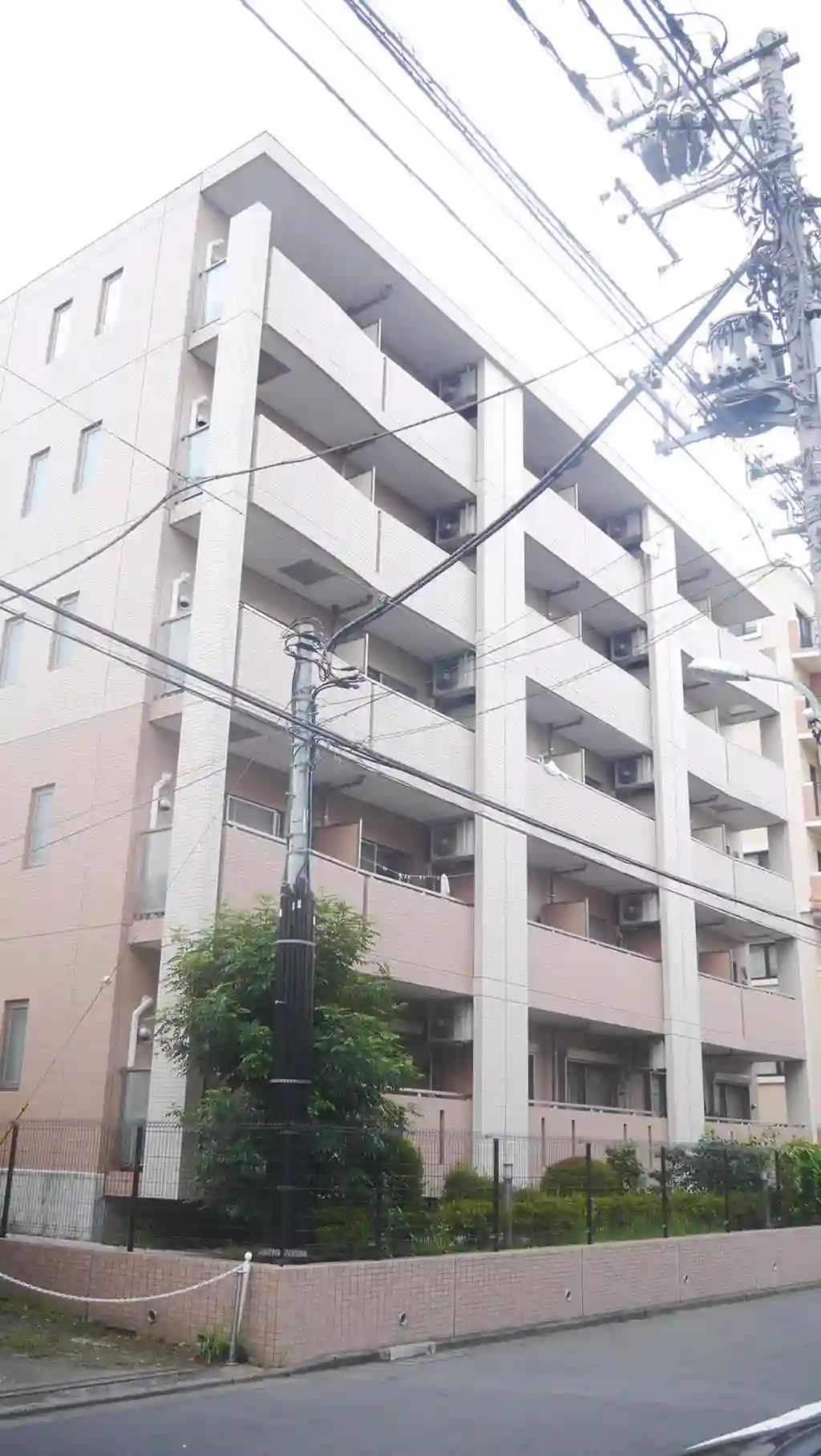 エモシオン国立 外観