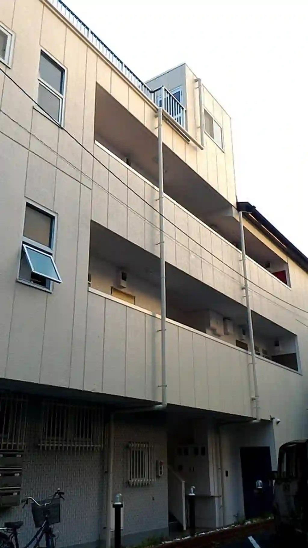 ラデヴィーナ日進 外観