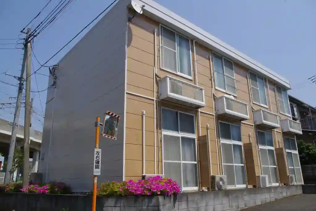 レオパレスシエル・与野 外観