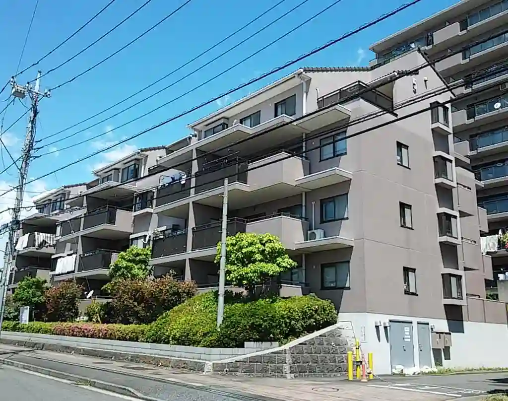 ヒルトップコートきらめきの街5番館 外観