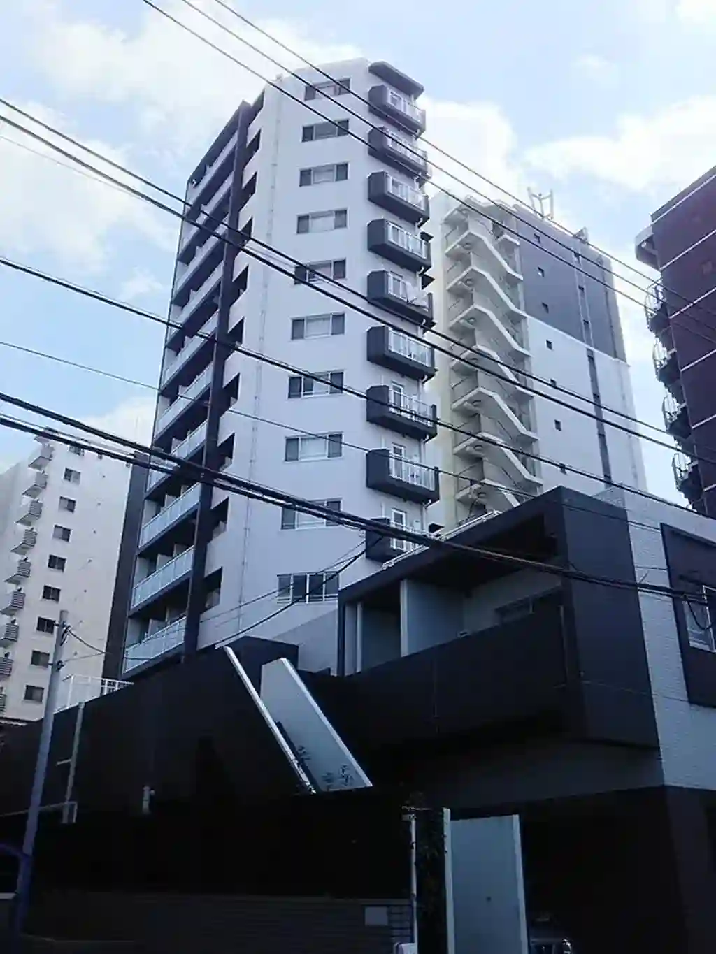 ダイナシティ西新宿 外観