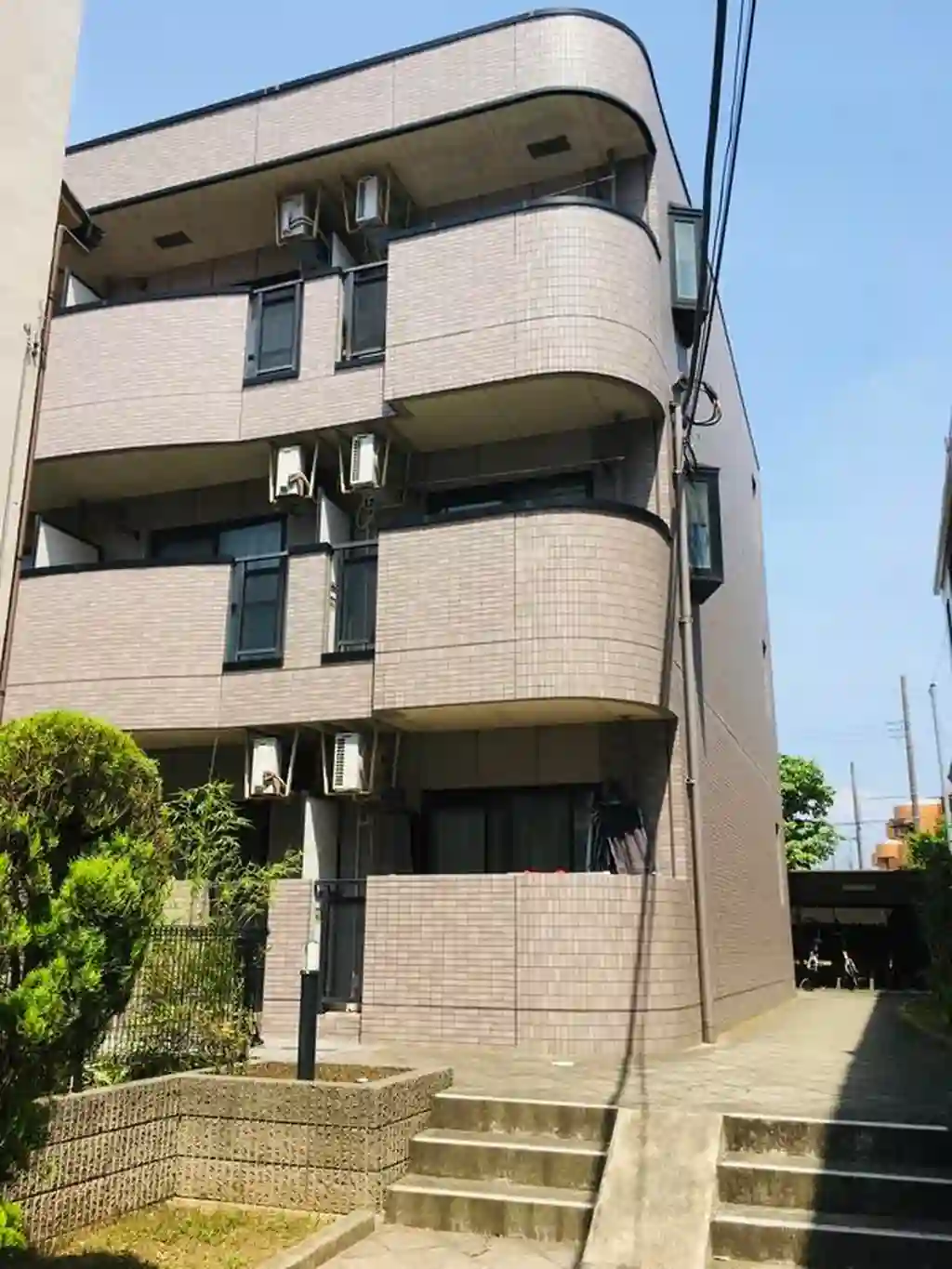 プラティークレジデンスみもみ 外観