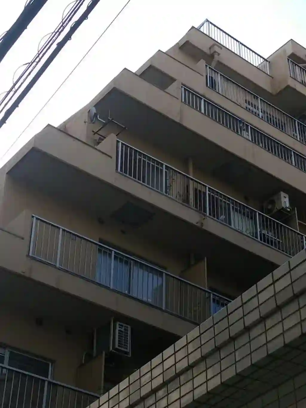 日興パレス 外観
