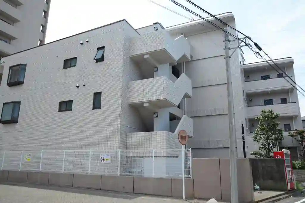 リエス横浜鶴見 外観