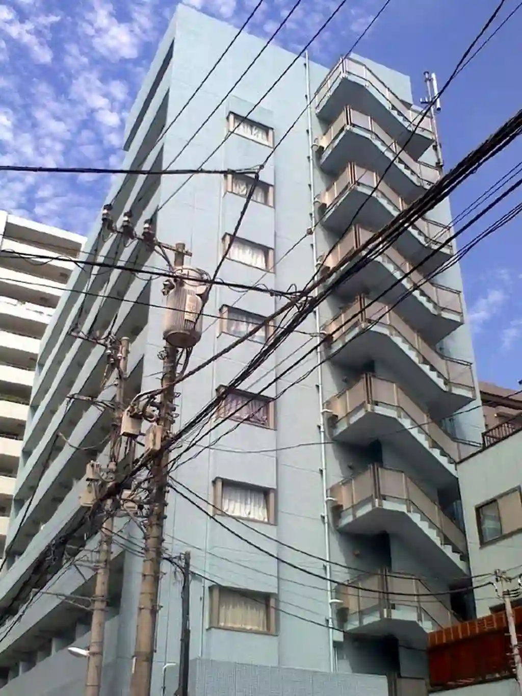 ヴィルネーヴF 外観