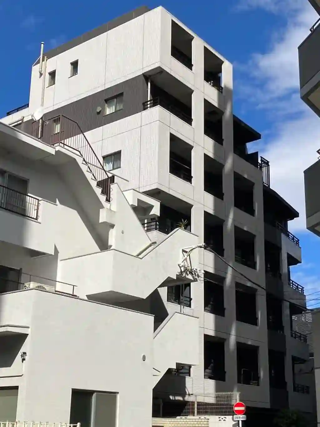 アクサス西新宿アジールコート 外観