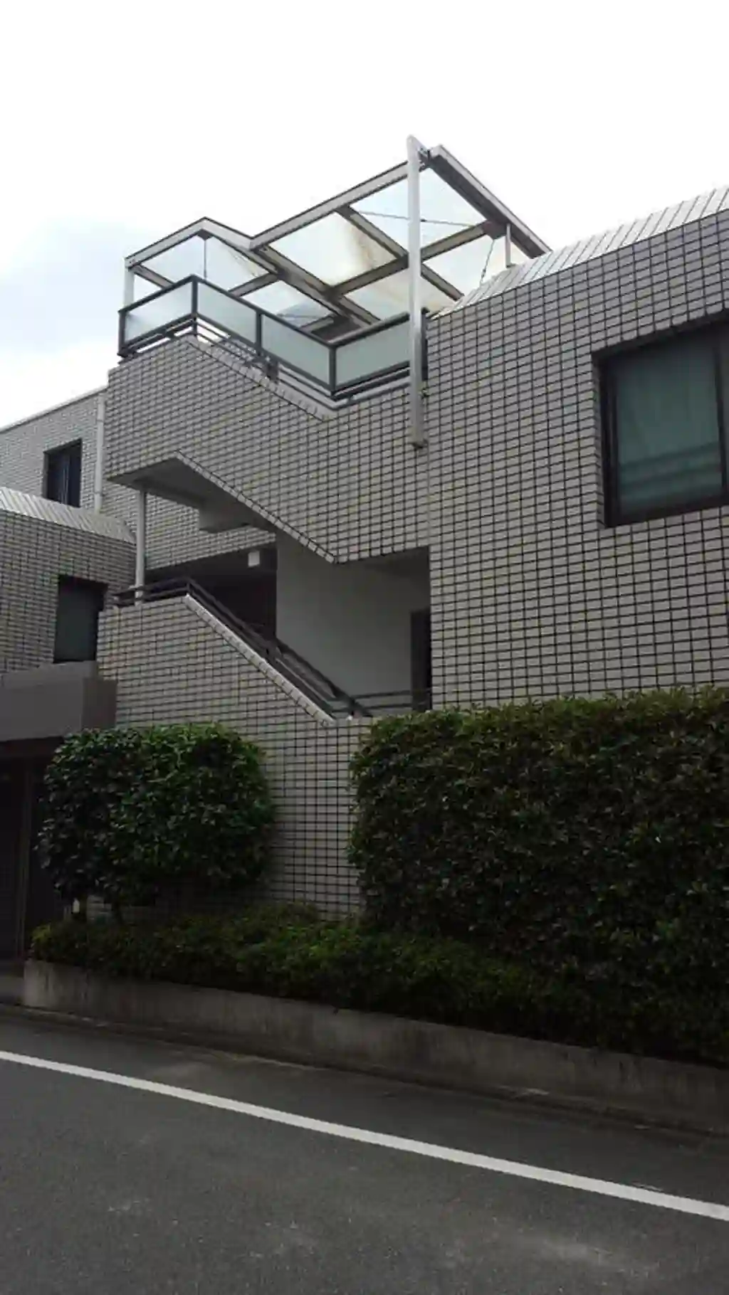 フラット諏訪山 外観