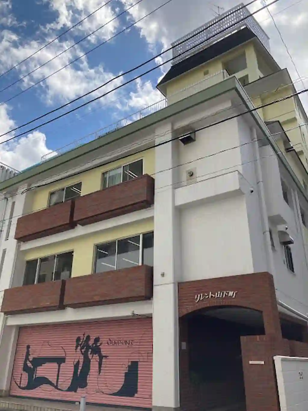 リレント山下町 外観