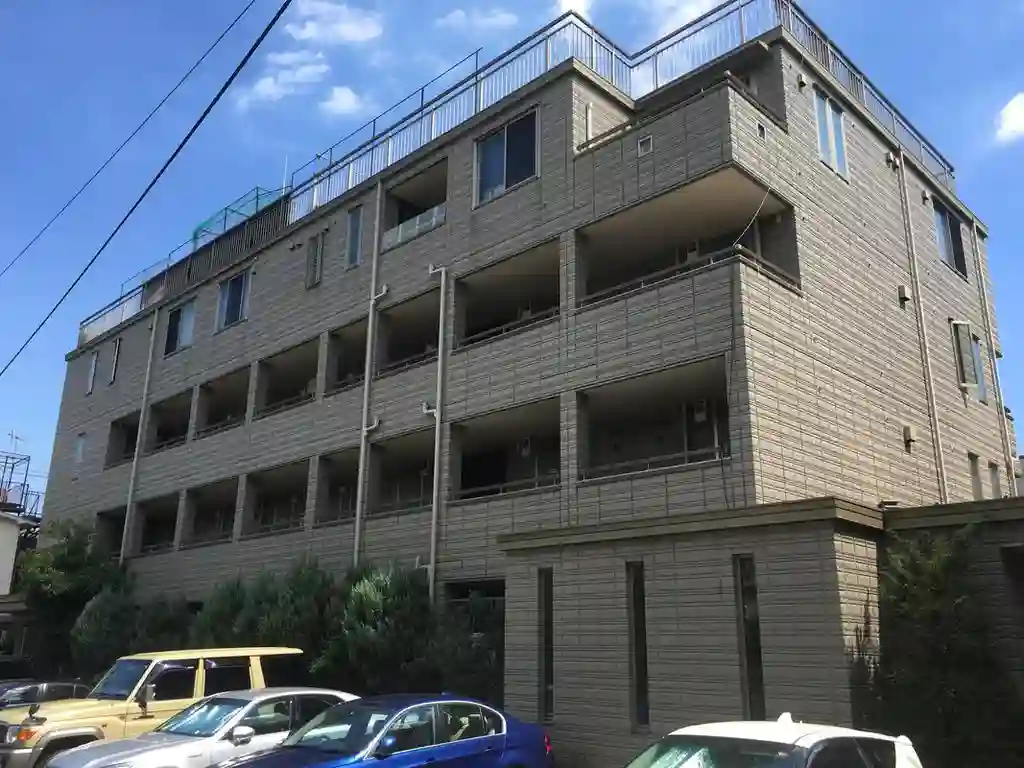 ウーノ・ルミノーゾ 外観