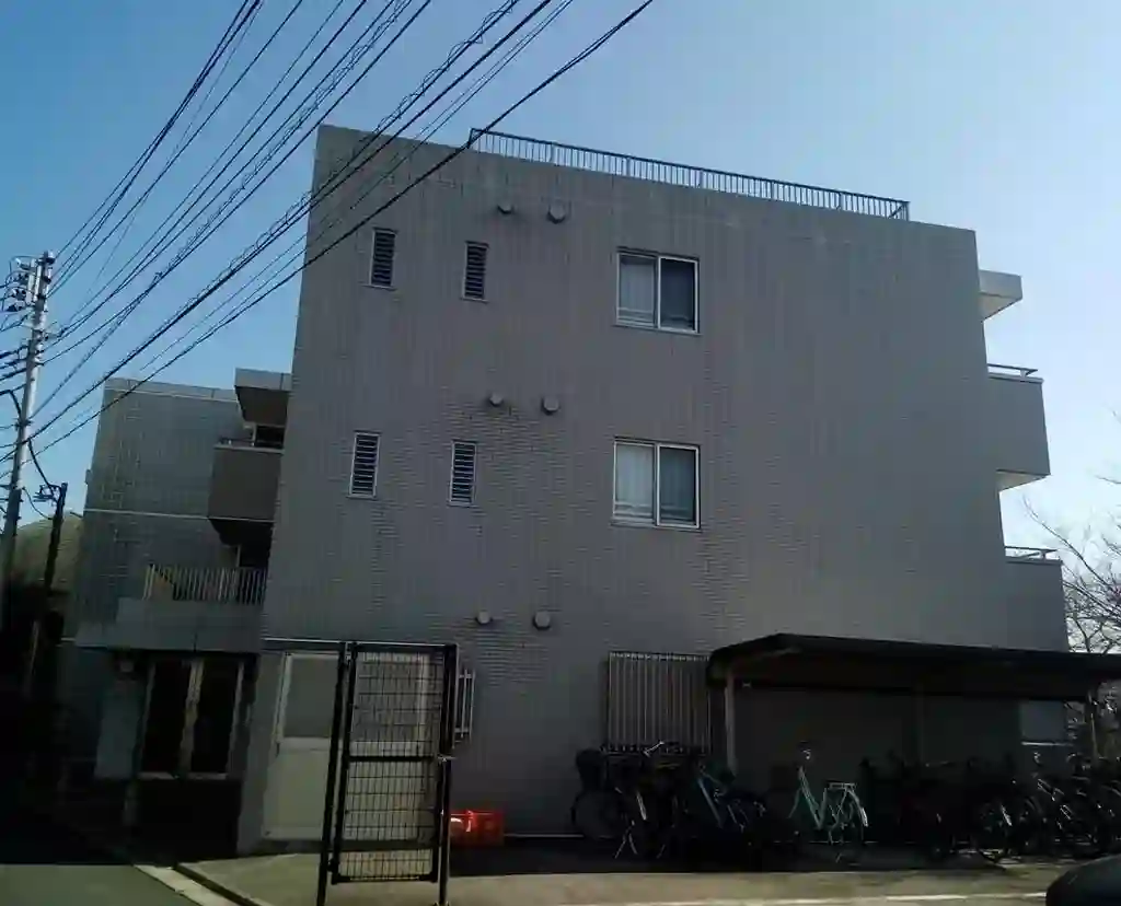 パークリラカリ 外観