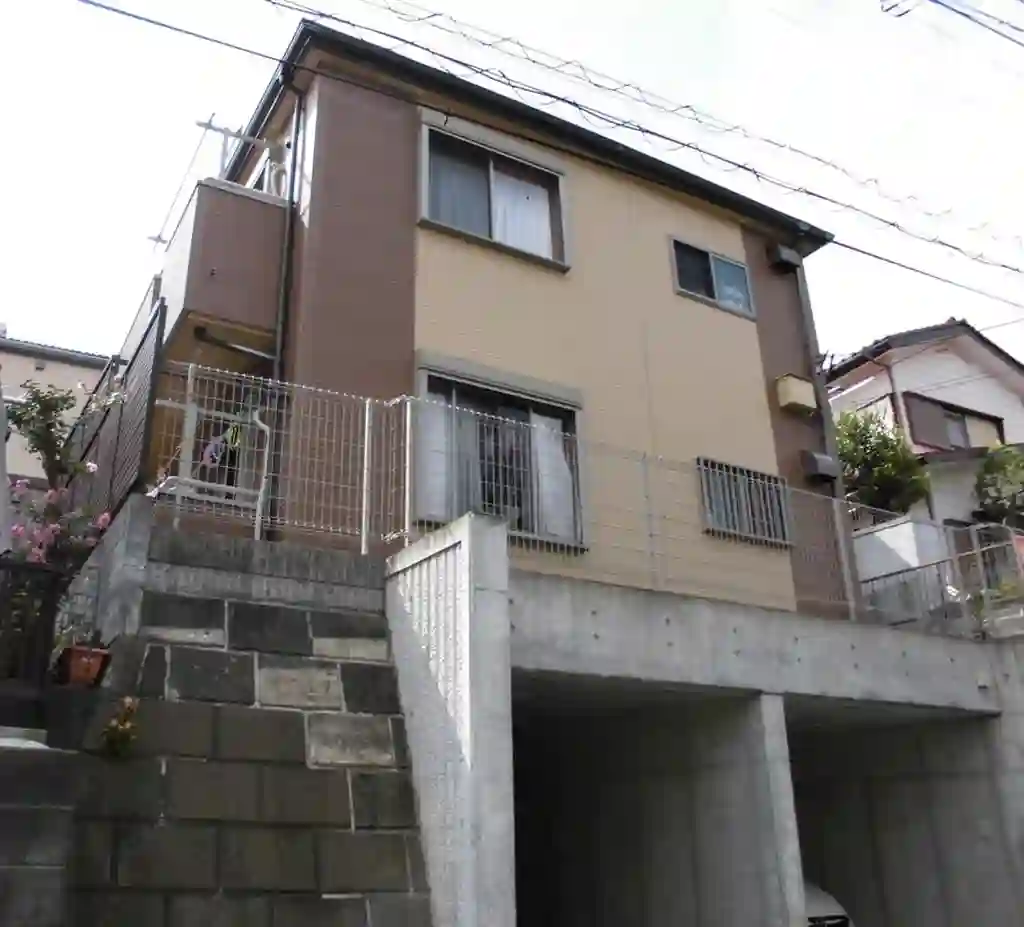 パインツリー 外観