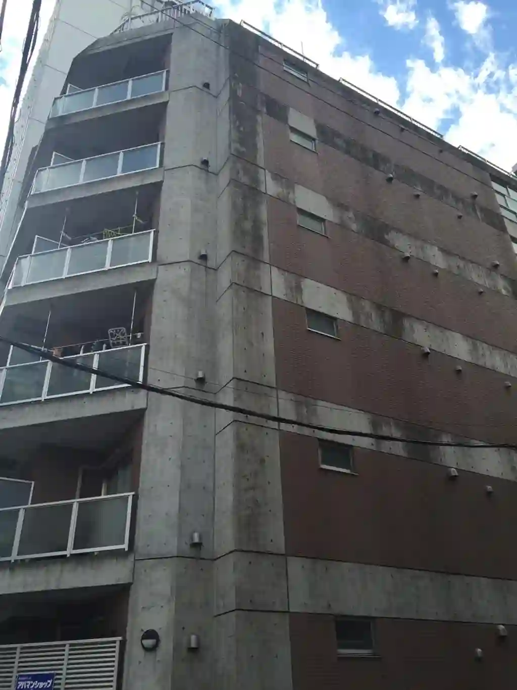 ヴィレ新宿御苑 外観