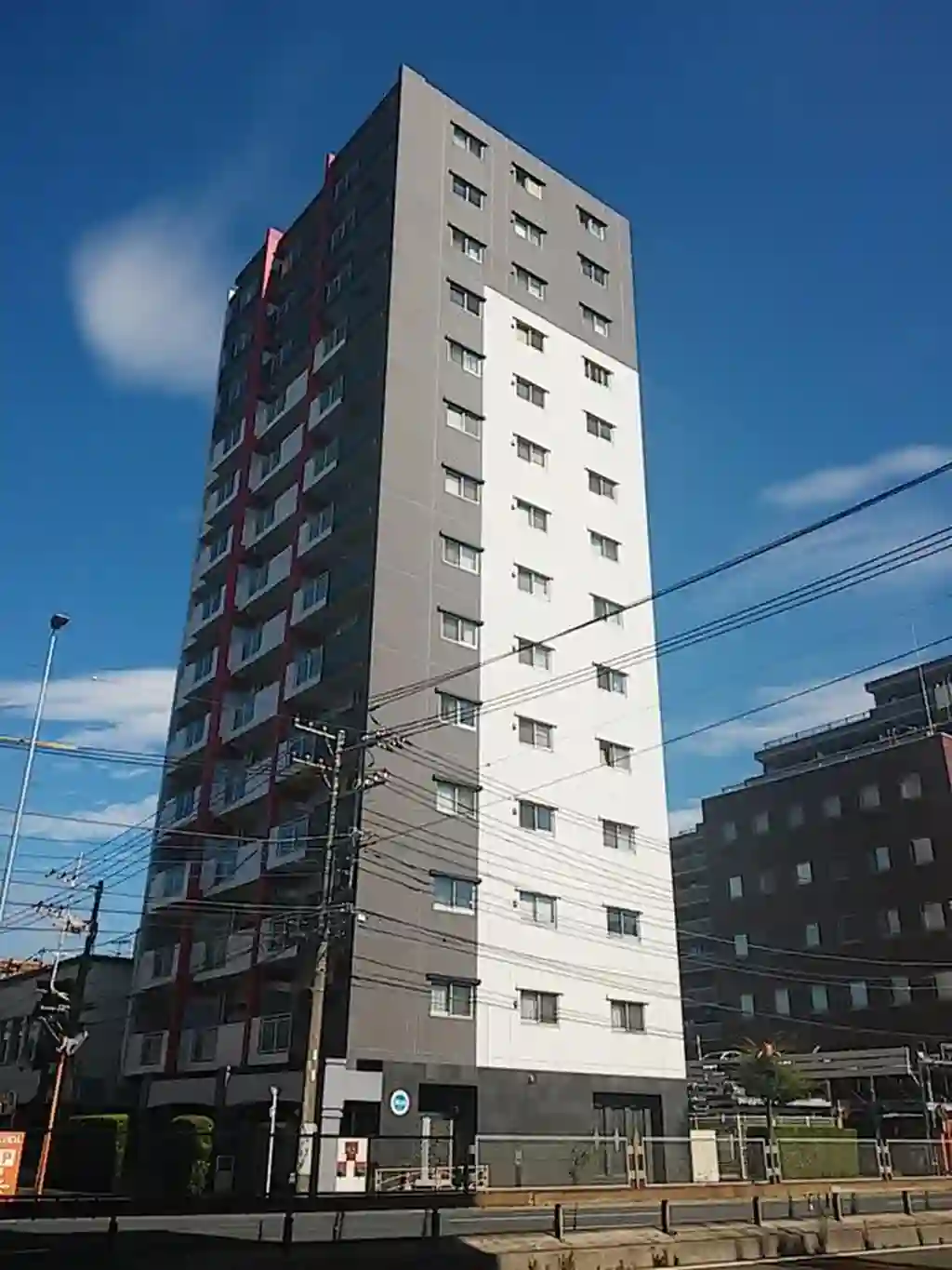 ネオスアクシア本厚木コアフィール 外観