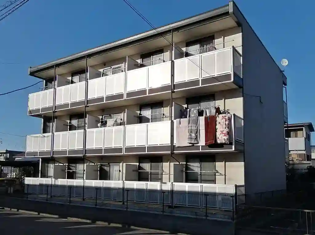 レオパレスロワジール 外観