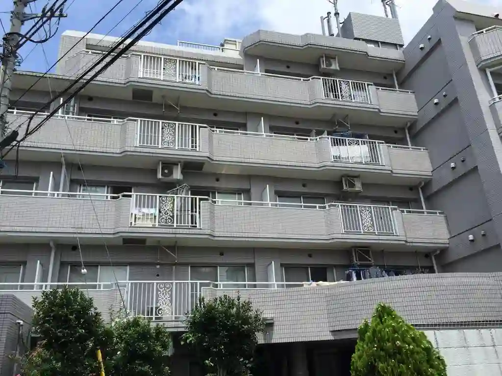 ロイヤルシーダ 外観