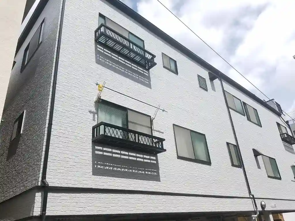 ドミール前里 外観