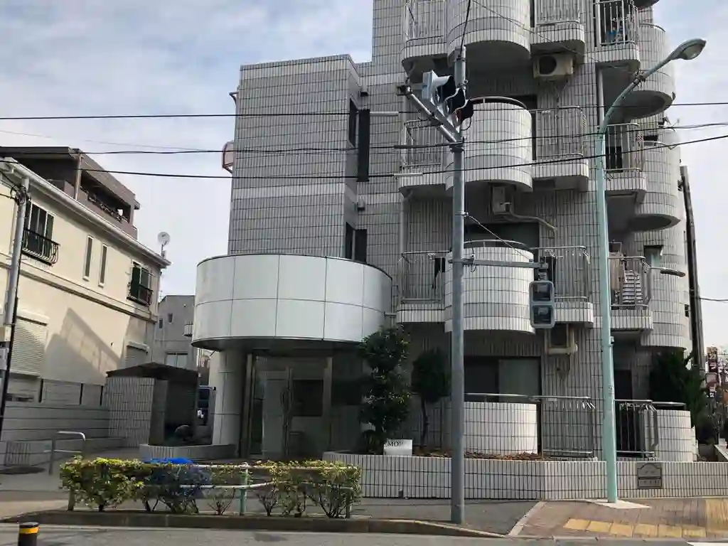 モア 外観