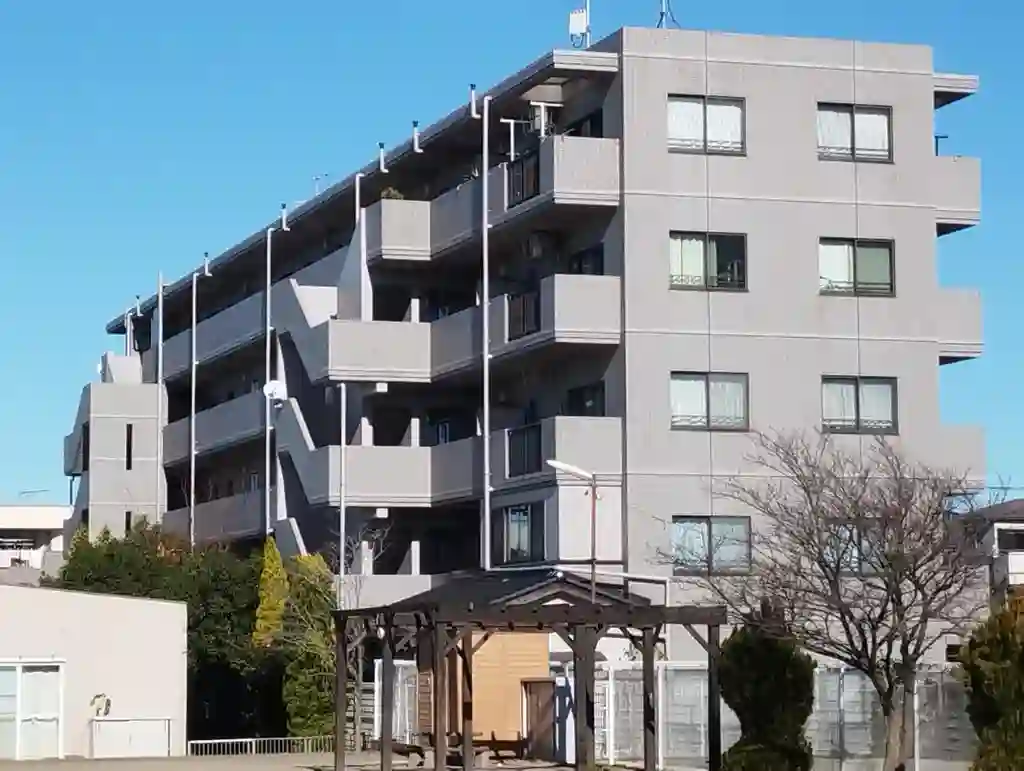 ロイヤル山正 外観