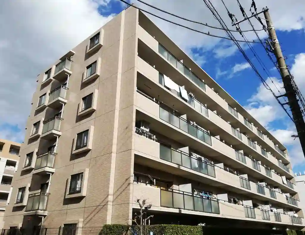 ルイシャトレ鶴見イーストコート 外観