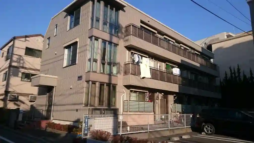 マザーアース 外観