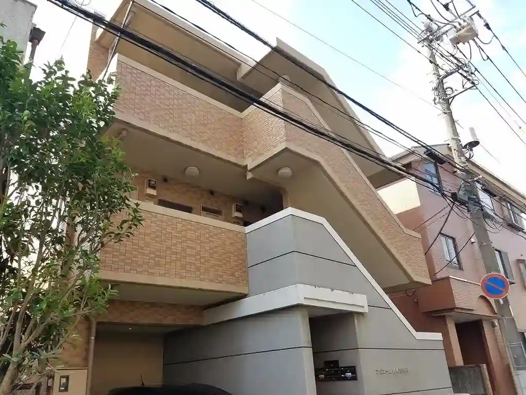 アヴニールAKISHIN 外観