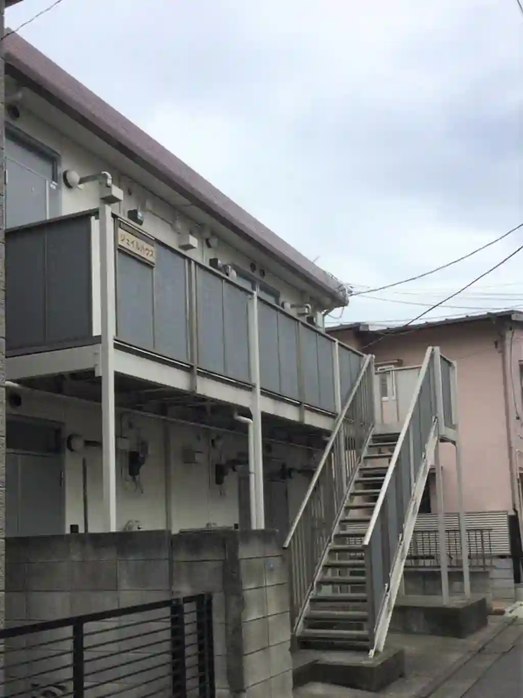 ジェイルハウス 外観