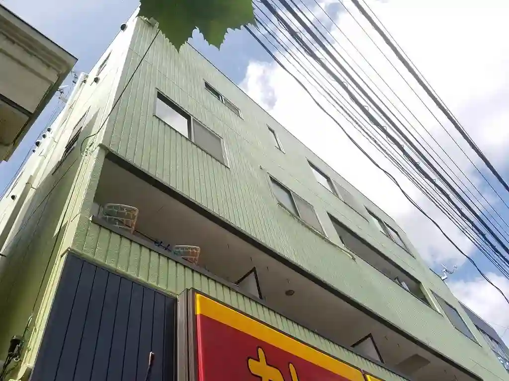 フロムファースト 外観