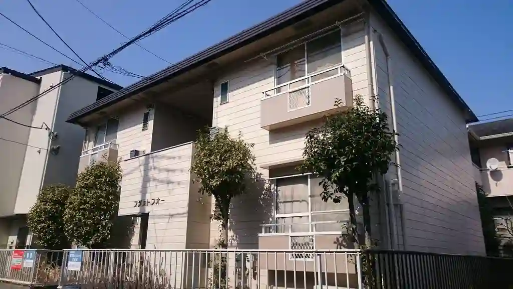 フラットフォー 外観