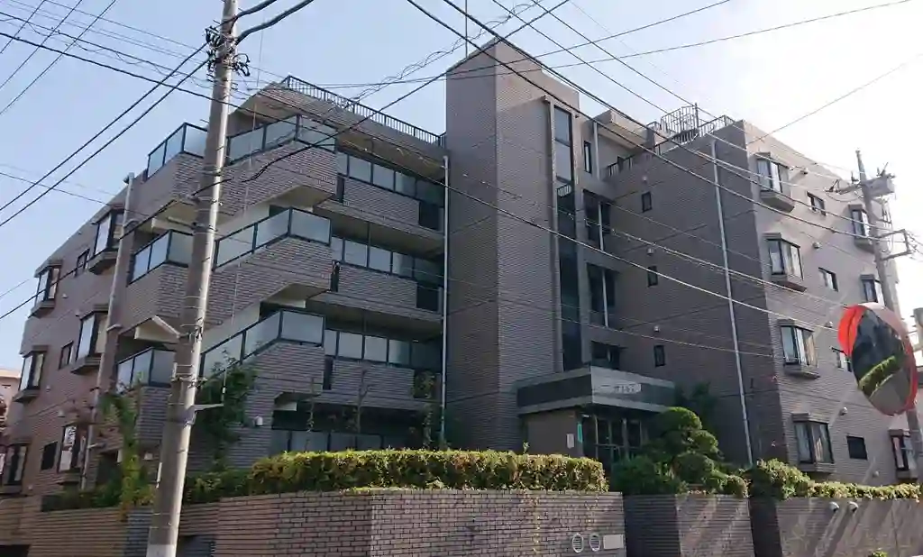 ロイヤルメドウ 外観