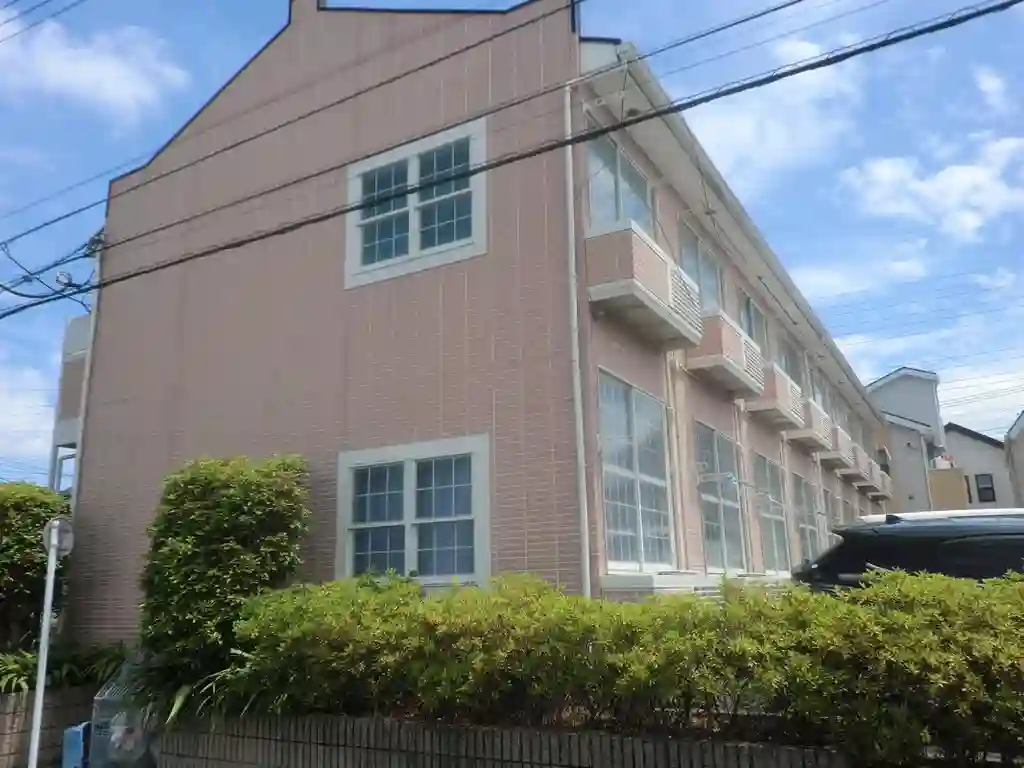 レオパレスばうはうす岡本 外観