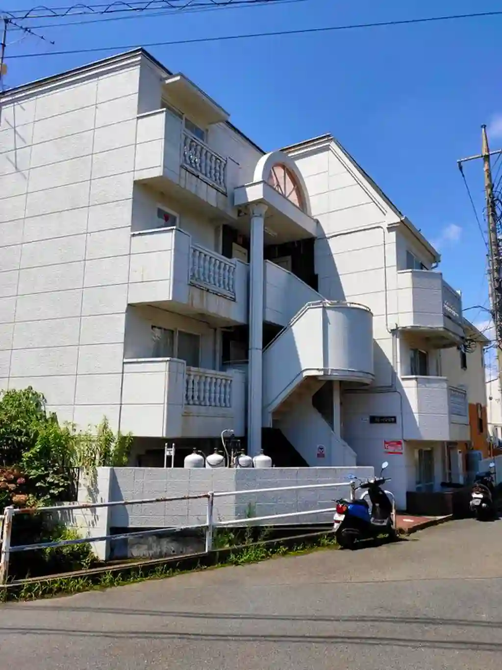 ニチエーイン日野 外観