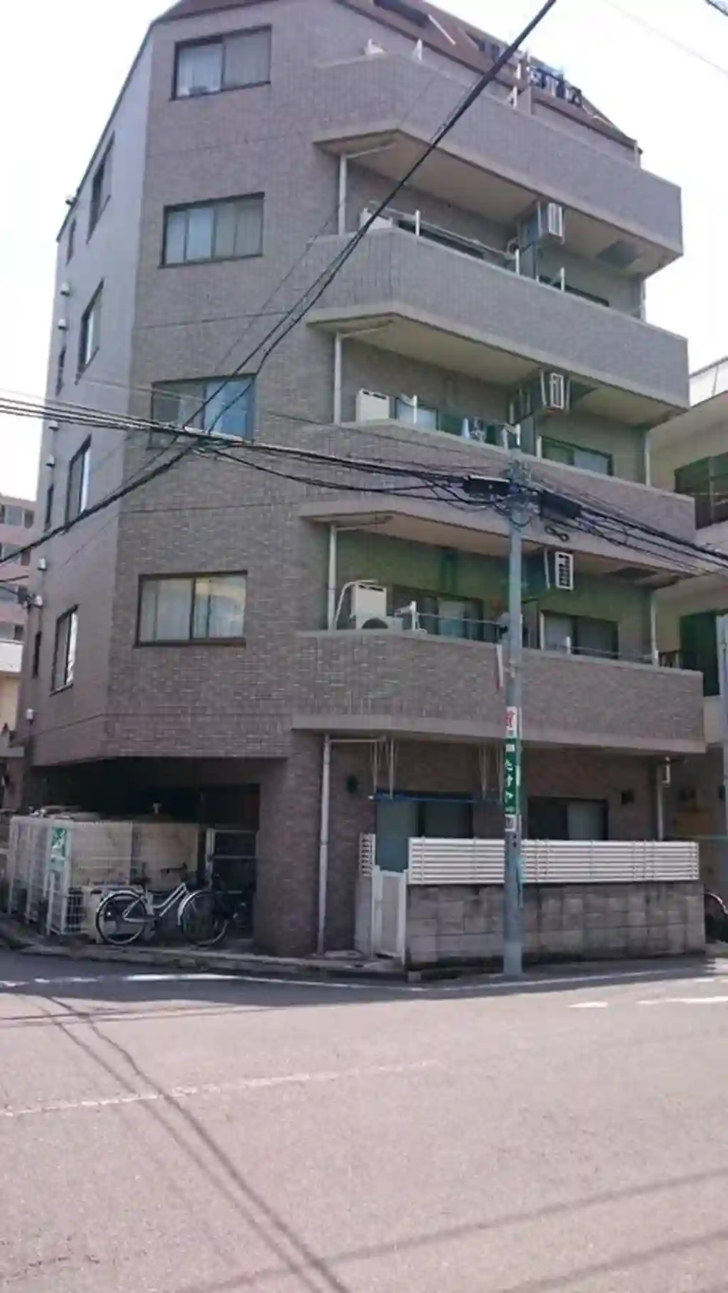 パインプレイス 外観