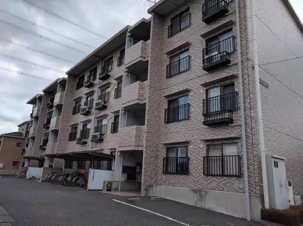 メナージュ東川口 外観