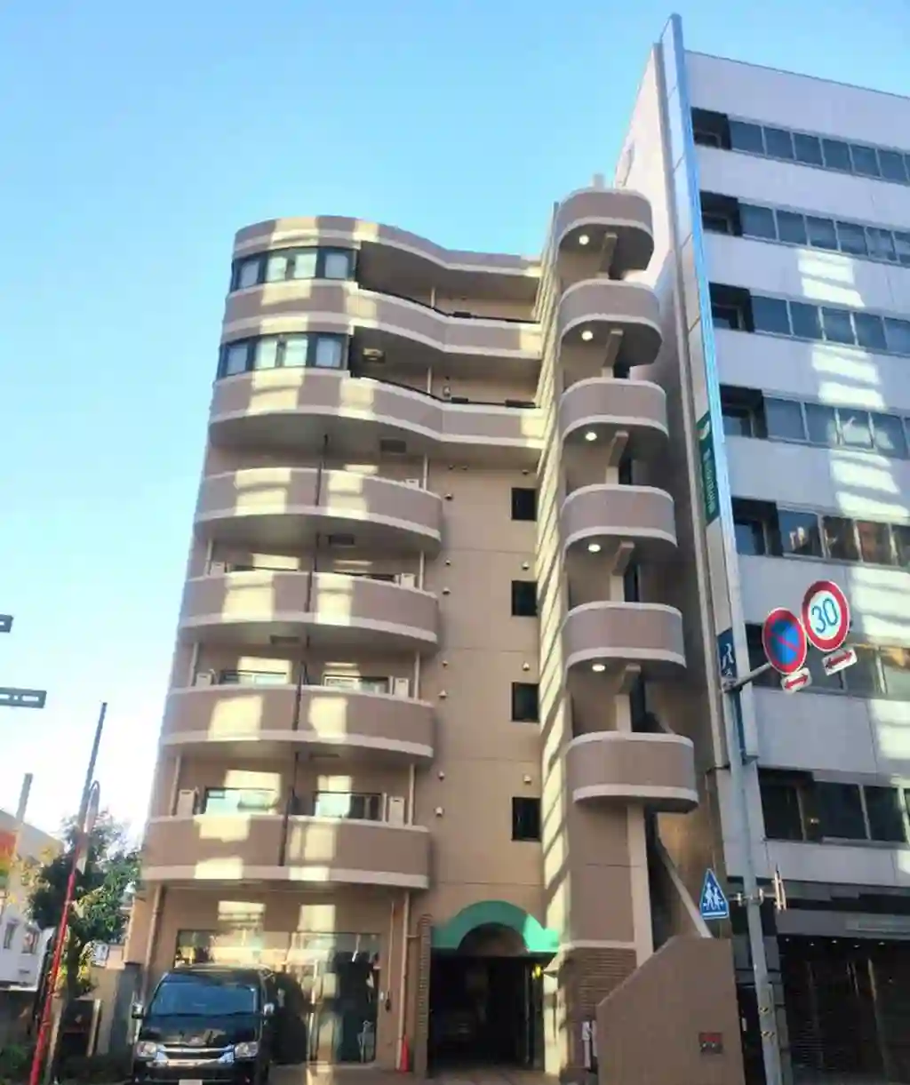 カージィーズ21くまでやビル 外観