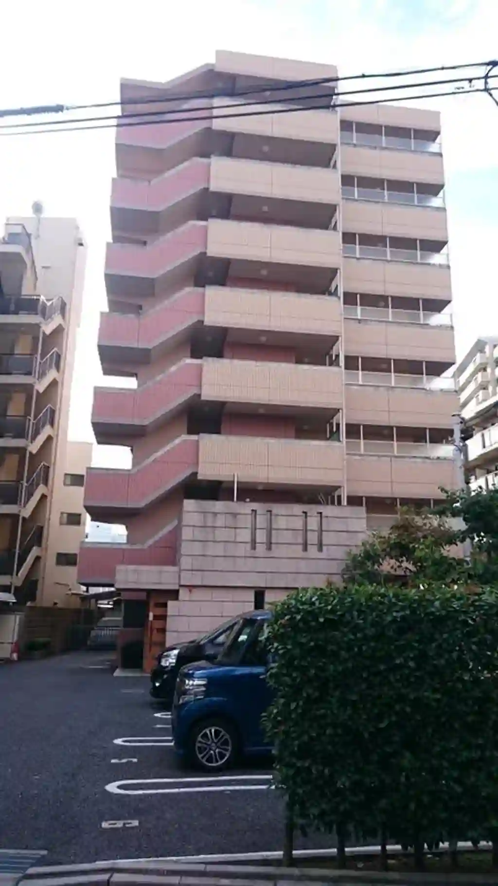 新坂ラテスト 外観