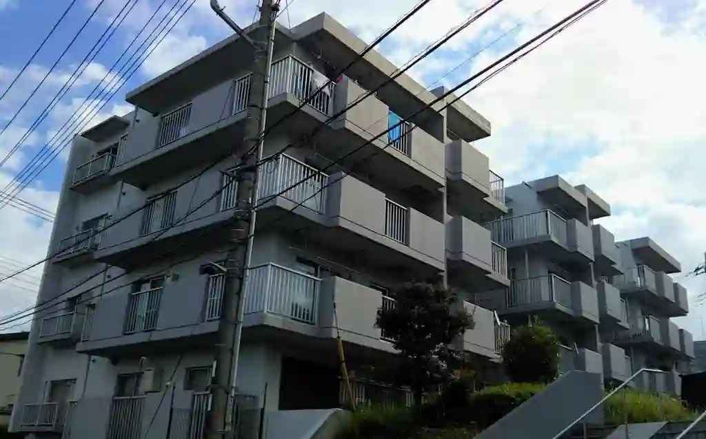 ハイラークあざみ野 外観