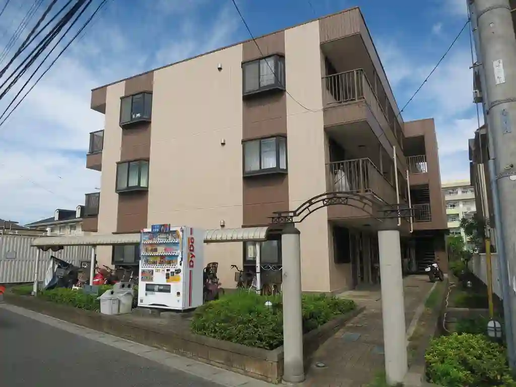 THIRTY-THREE 外観