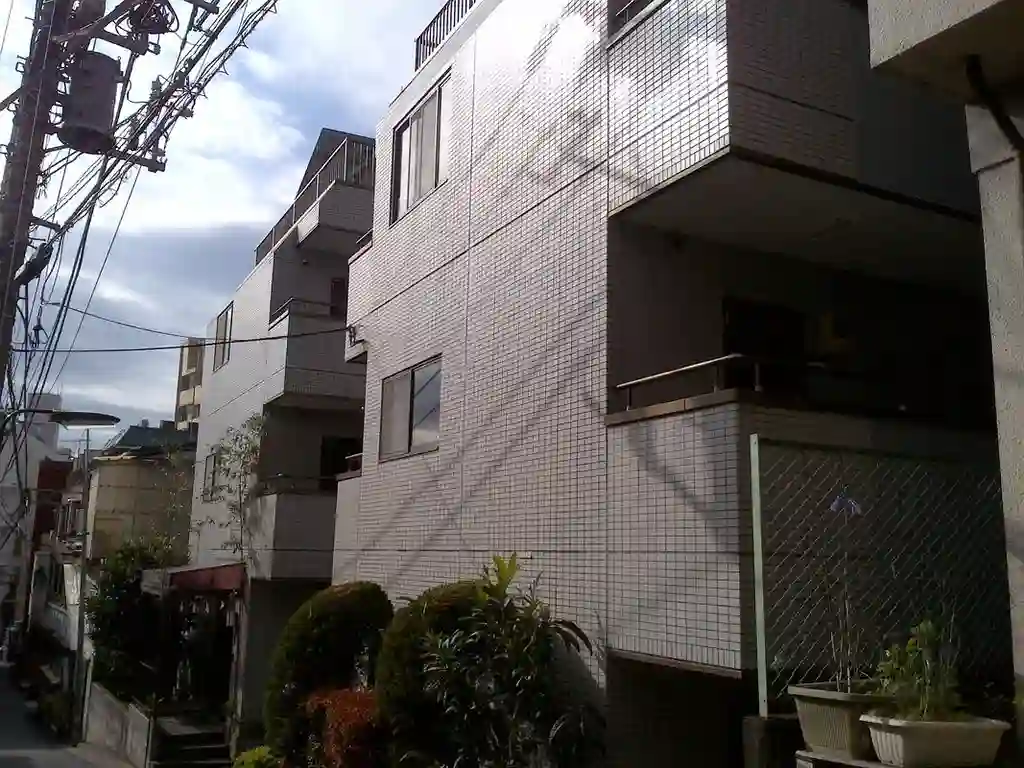シルバーピアはくさん 外観