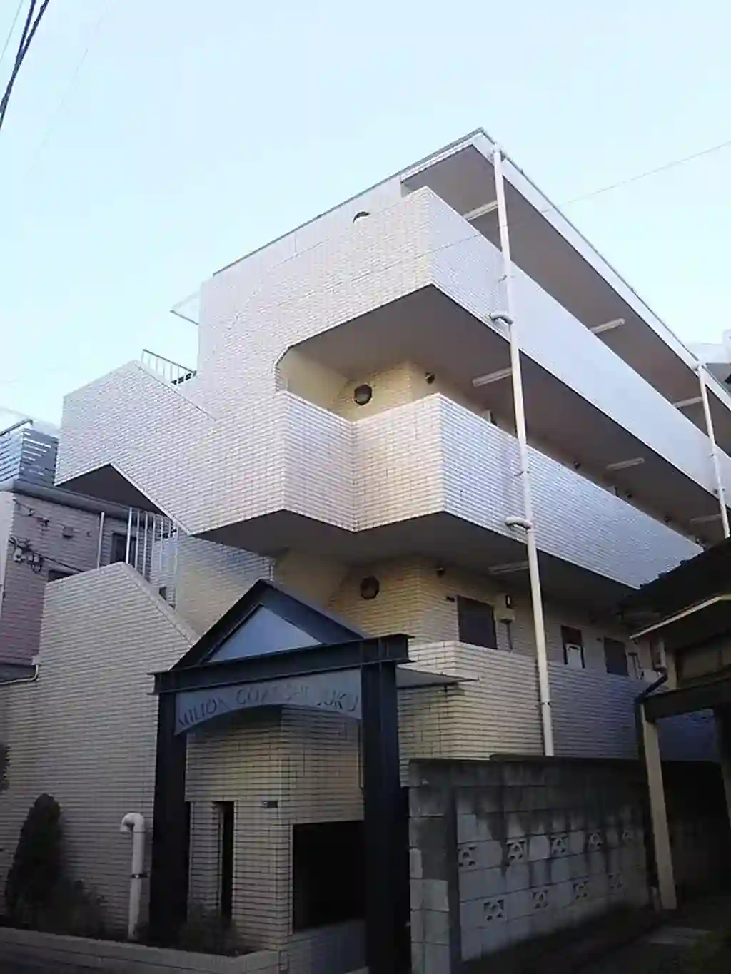 ミリオンコート新宿 外観