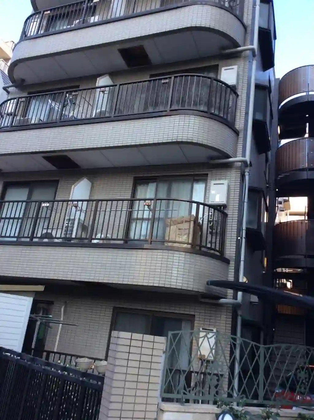 アルカス鷹番 外観