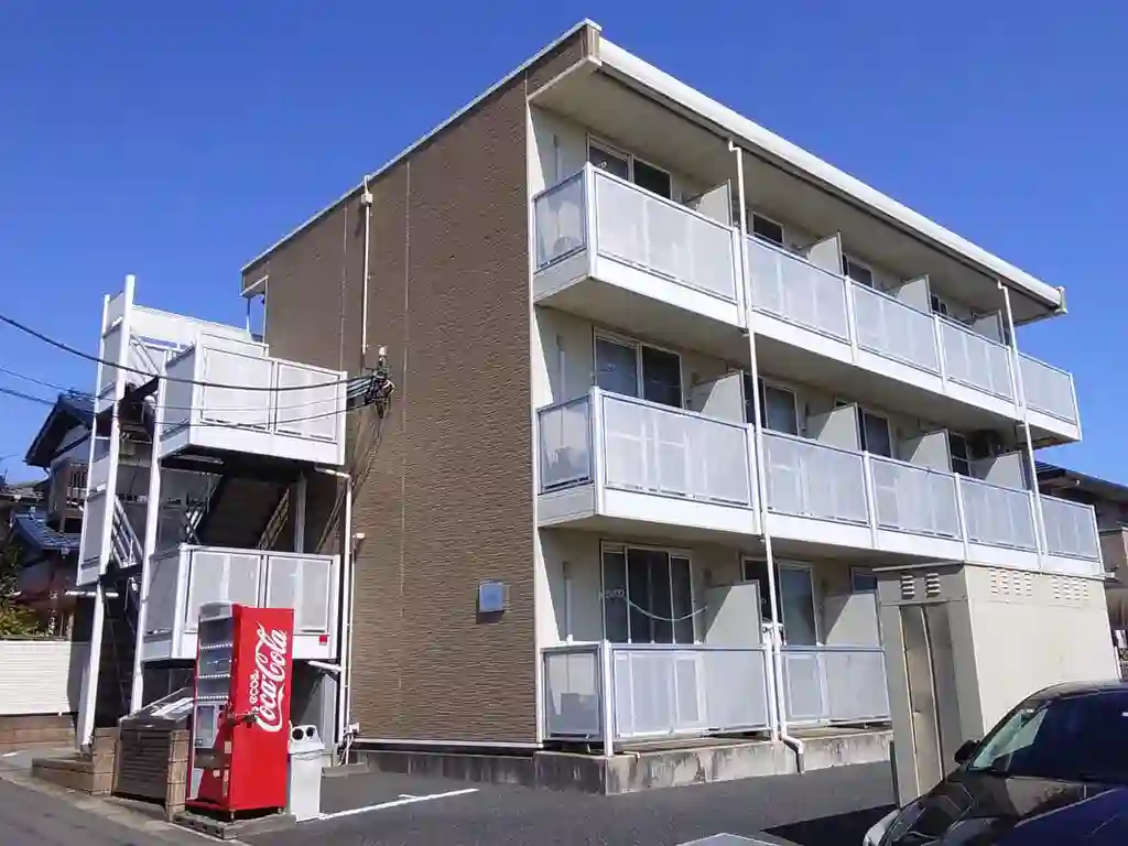 レオパレス寺尾台 外観